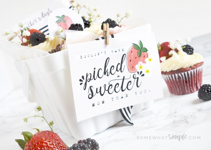 A mother's day dessert gift idea with a printable card attached