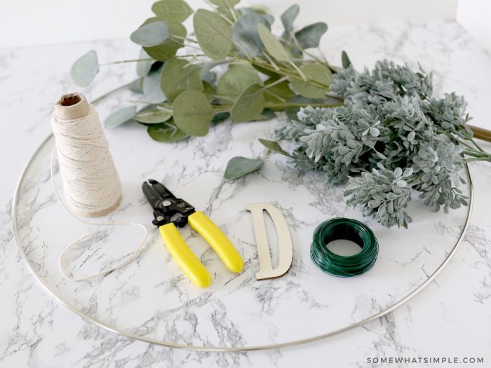 materials needed to make a wreath