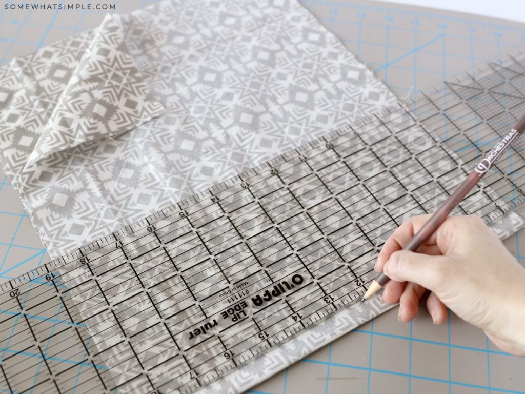 measuring and marking fabric to make a tote