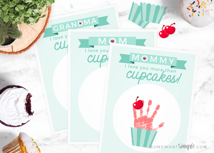 Printable Mother's Day gift idea - a child's handprint made into a cupcake